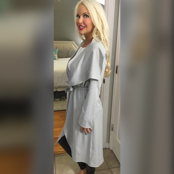 ❤️LAST 1! Light Gray Long Cascading Jacket - Picture 3 of 4